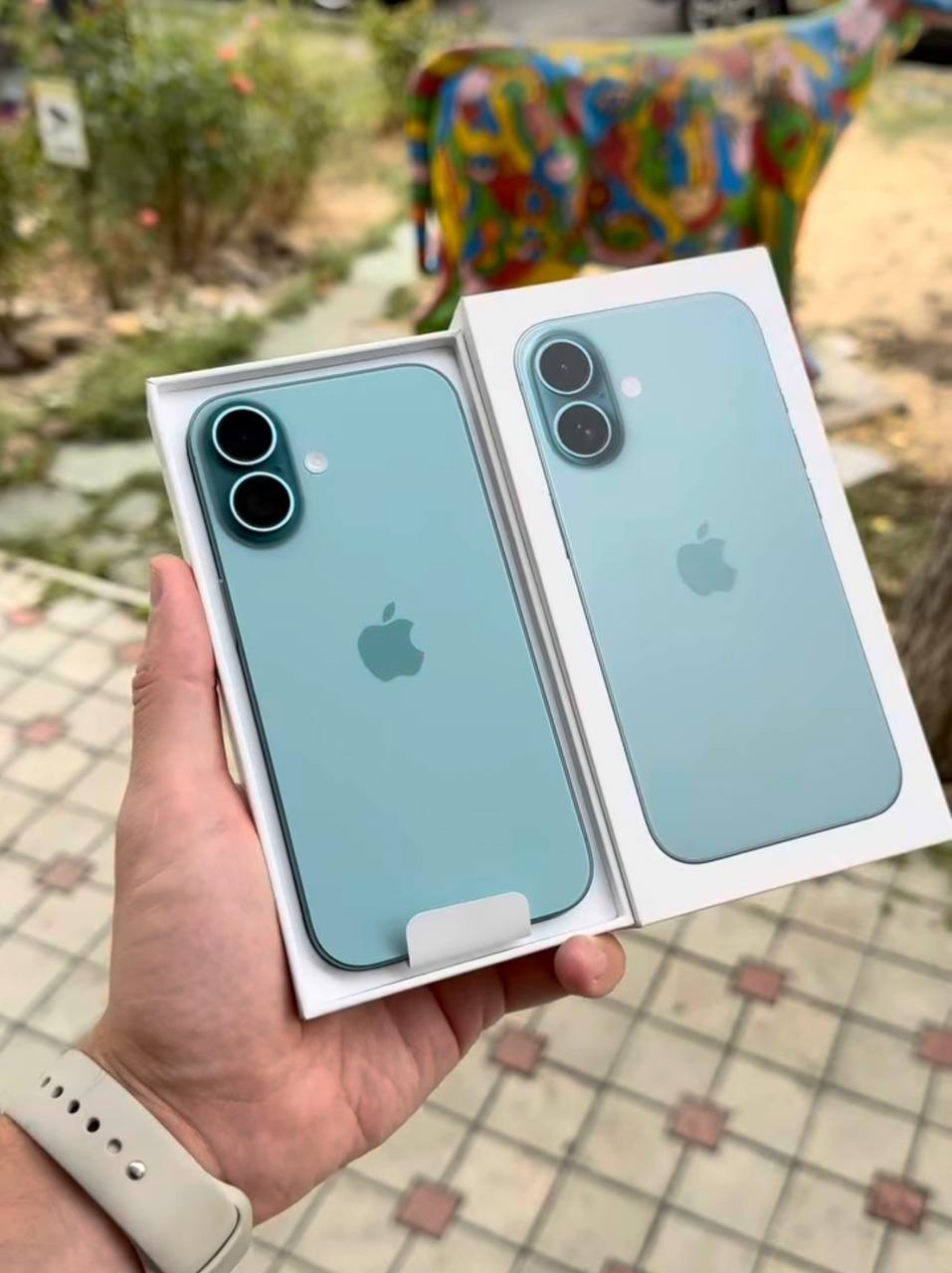 Apple iPhone 16