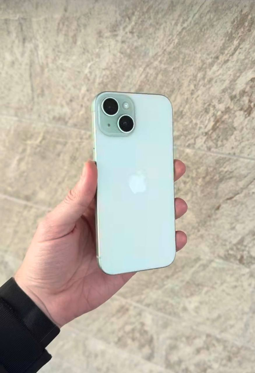 Apple iPhone 15