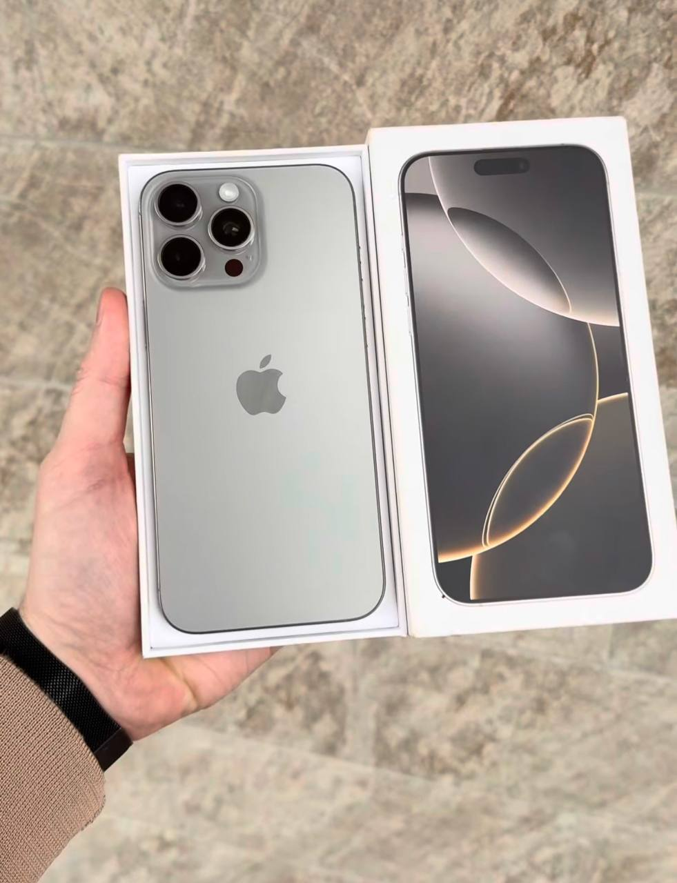 Apple iPhone 16 Pro Max
