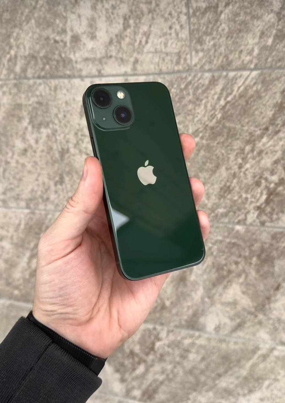 Apple iPhone 13